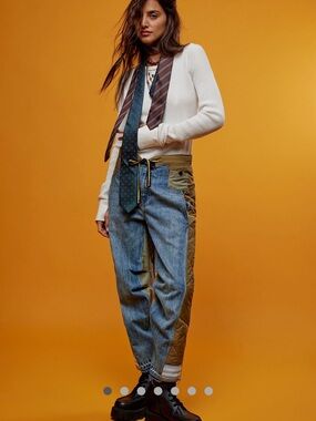 We The Free Delton Piece Barrel Jeans NWOT